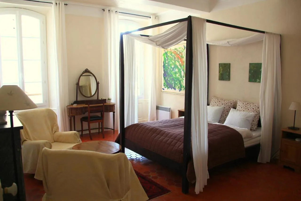 Couette-café Bed and Breakfast Maison du Midi à Lorgues